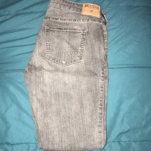 Beautiful hollister jeans👖✨